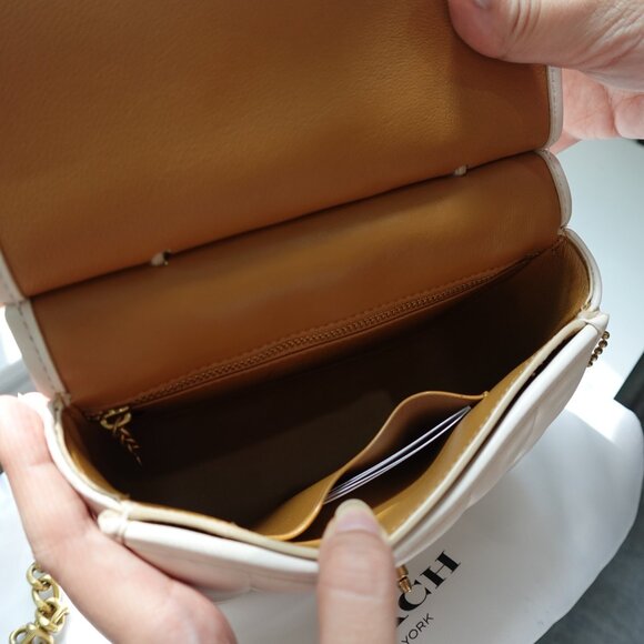 Coach Willis Top Handle 18 With Quilting (white) - Picture 7 of 8